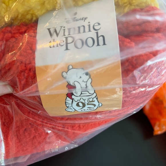 Winnie The Pooh Adult Hooded Pajama Sleepwear Full Zipper Pooh Bear NWT - Picture 6 of 8